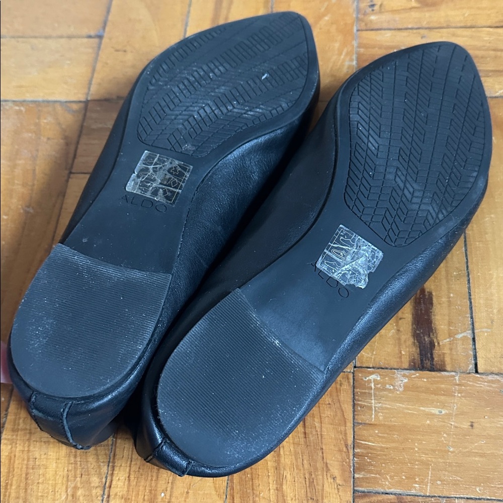 Aldo Black Pointed Toe Flats - Picture 6 of 7